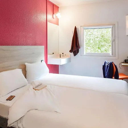 Hotel Hotelf1 Avranches Baie Du Mont Michel