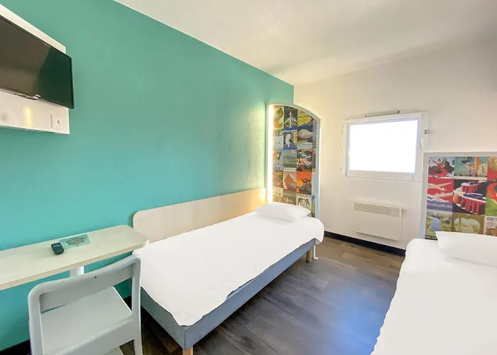 Hotelf1 Avranches Baie Du Mont Michel Hotell Saint-Quentin-sur-le-Homme