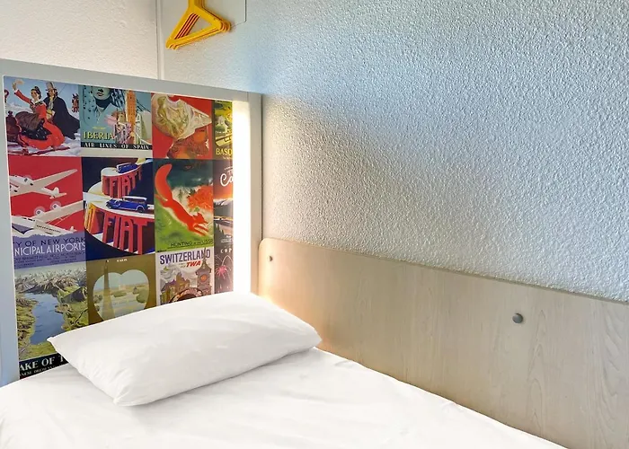 Hotelf1 Avranches Baie Du Mont Michel Hotell