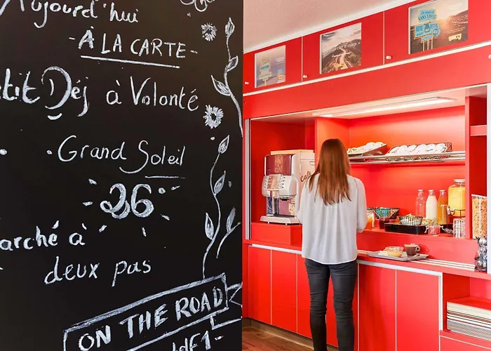 Hotelf1 Avranches Baie Du Mont Michel