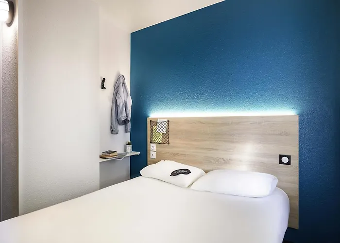 Hotelf1 Avranches Baie Du Mont Michel Hotel Saint-Quentin-sur-le-Homme